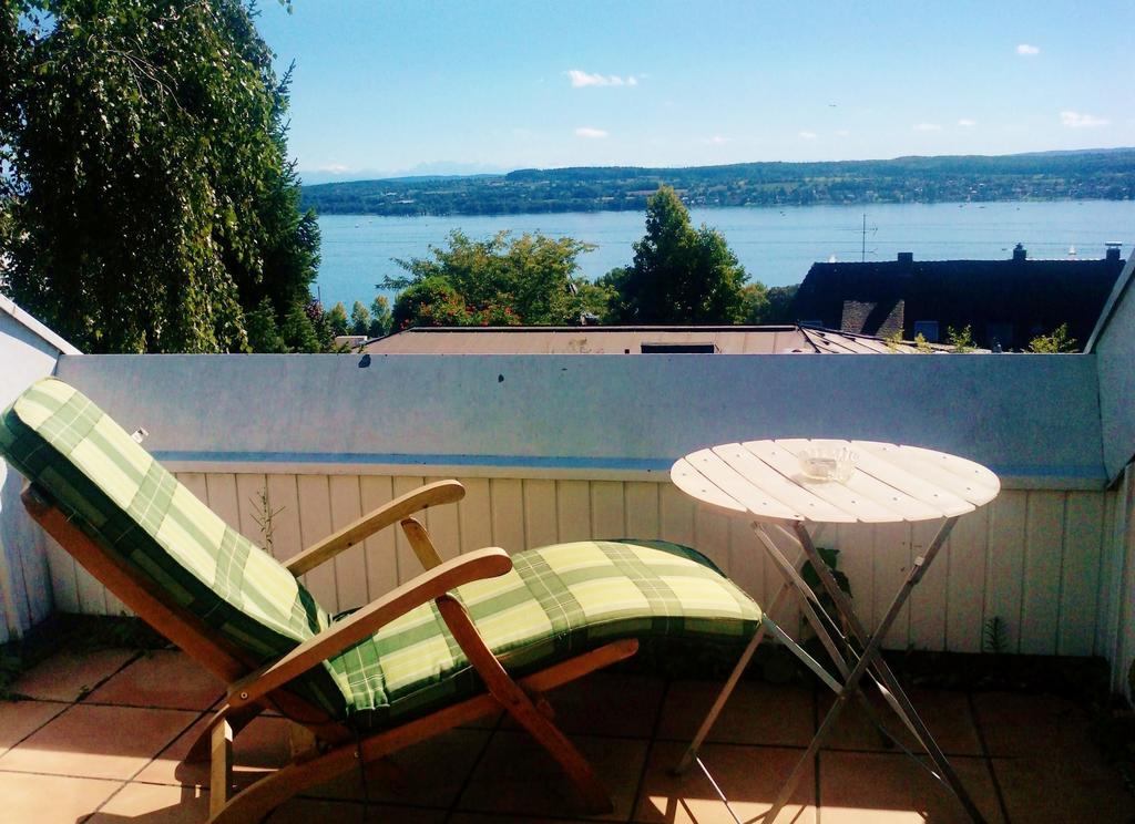 Ferienwohnung mit Seeblick und Dachterrasse in Überlingen Habitación foto